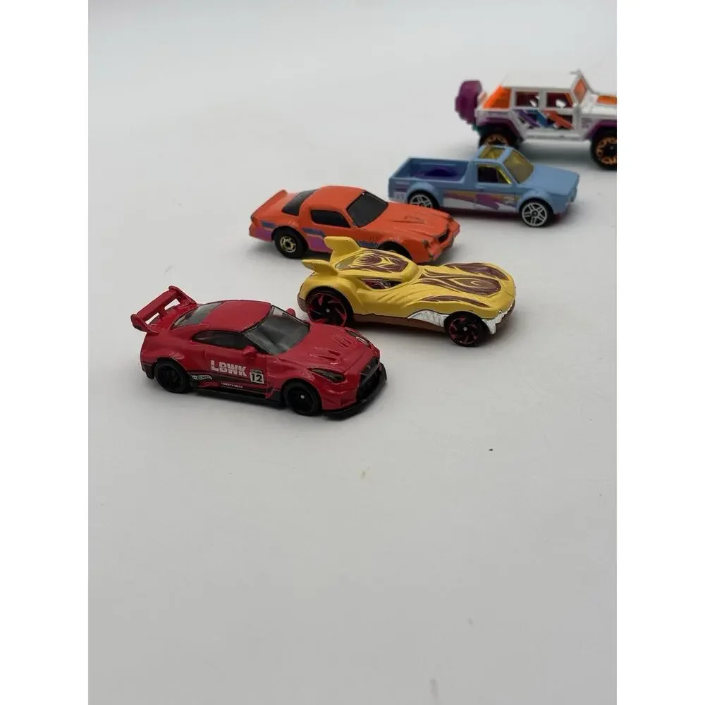Vintage Hot Wheels Lot Of 5 Cars. FJ, Camaro, VW, Nissan GT And Howlin Heat.